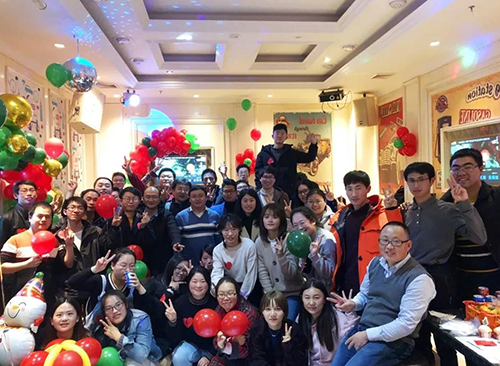 富联娱乐开展丰富多彩的企业文化活动