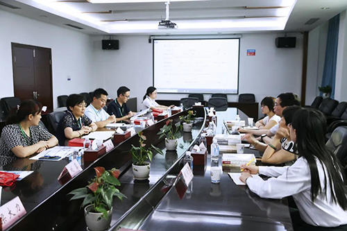 会议中富联娱乐与人福药业就今后的合作方向进行了深入探讨