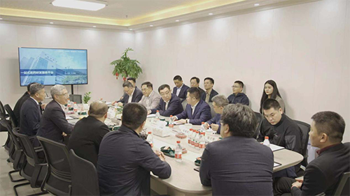 十二届全国政协副主席马培华、中国中小商业企业协会名誉会长董树奎一行人莅临富联娱乐